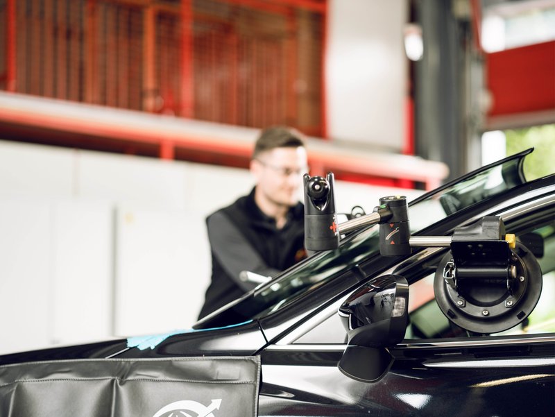 Bild smart-repair-hagelschaden-werkstatt..jpg